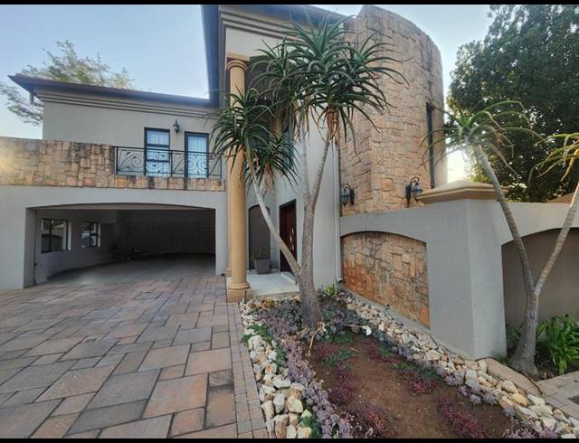 4 BEDROOM HOUSE FOR SALE IN SUNWARD PARK